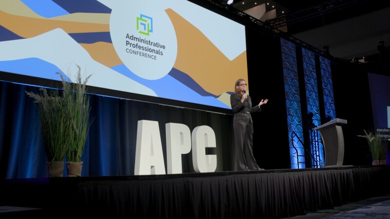 Libby Moore presenting at the 2024 Administrative Professionals Conference in Aurora, CO