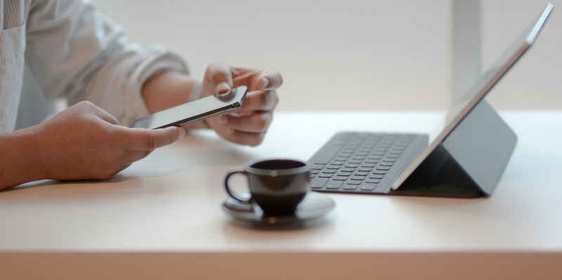 admin communicating virtually