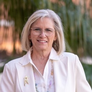 Lisa Olsen, MS, CWCA