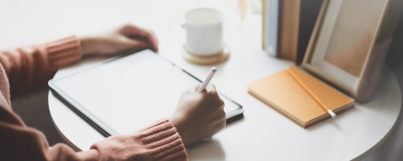 admin working on her goals