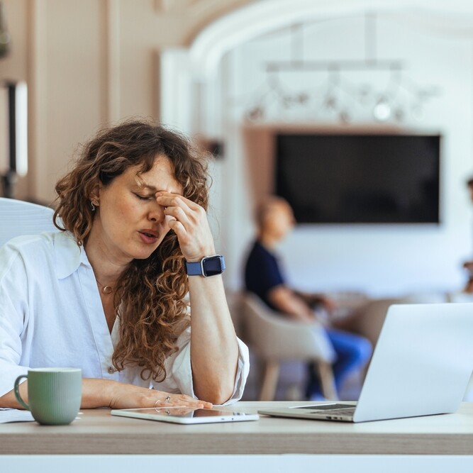 Frustrated executive assistant (EA) thinking about career next steps