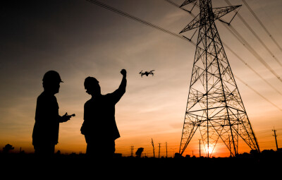 Two electrical engineers used drones to observe the planning work, producing electric power at high voltage electrodes