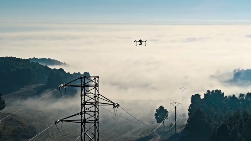 Inspection process of high-voltage towers with drones for maintenance