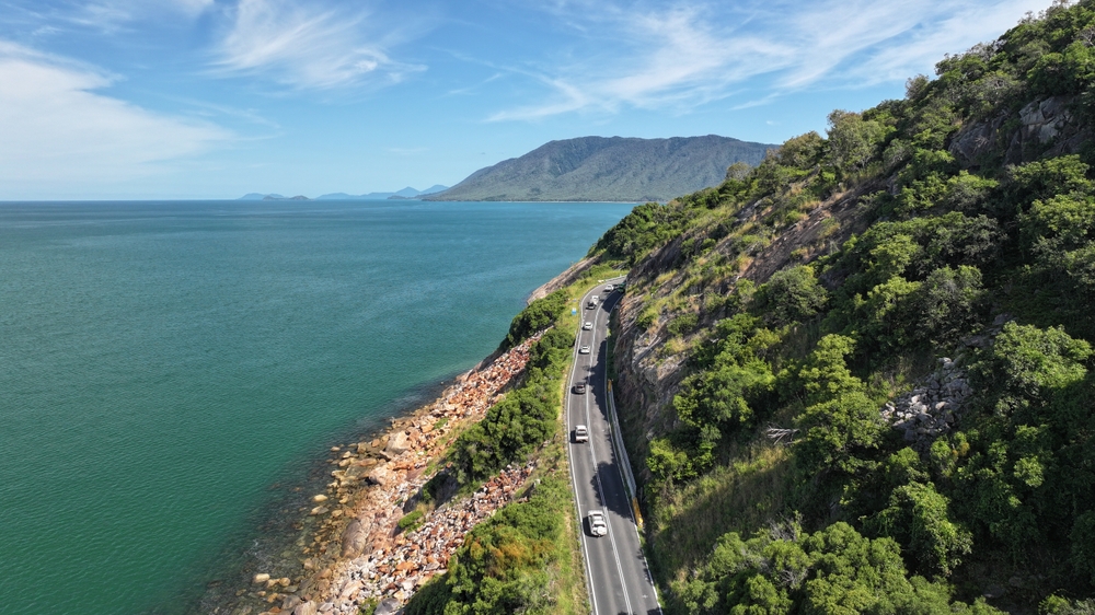 Geo Week News - Around the Geospatial, 3D, and AEC Industries: Geomatics, Road Crashes, and Urban Heat