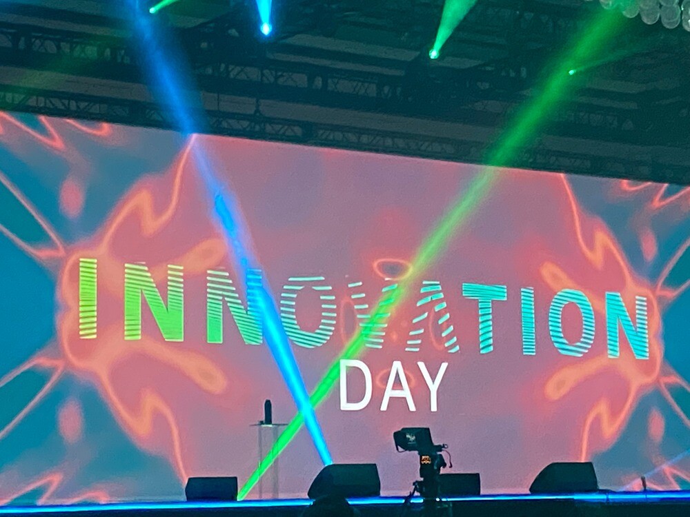 Screen showing "Innovation Day"