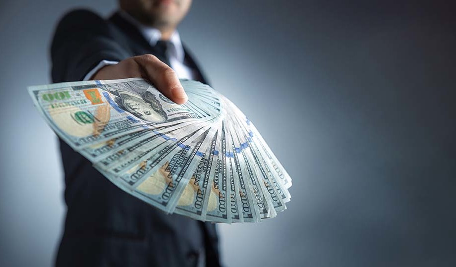 Deliberately Holding Cash Isn’t a Strategy: Six Lessons To Learn From Your Vendor’s AR Transformation