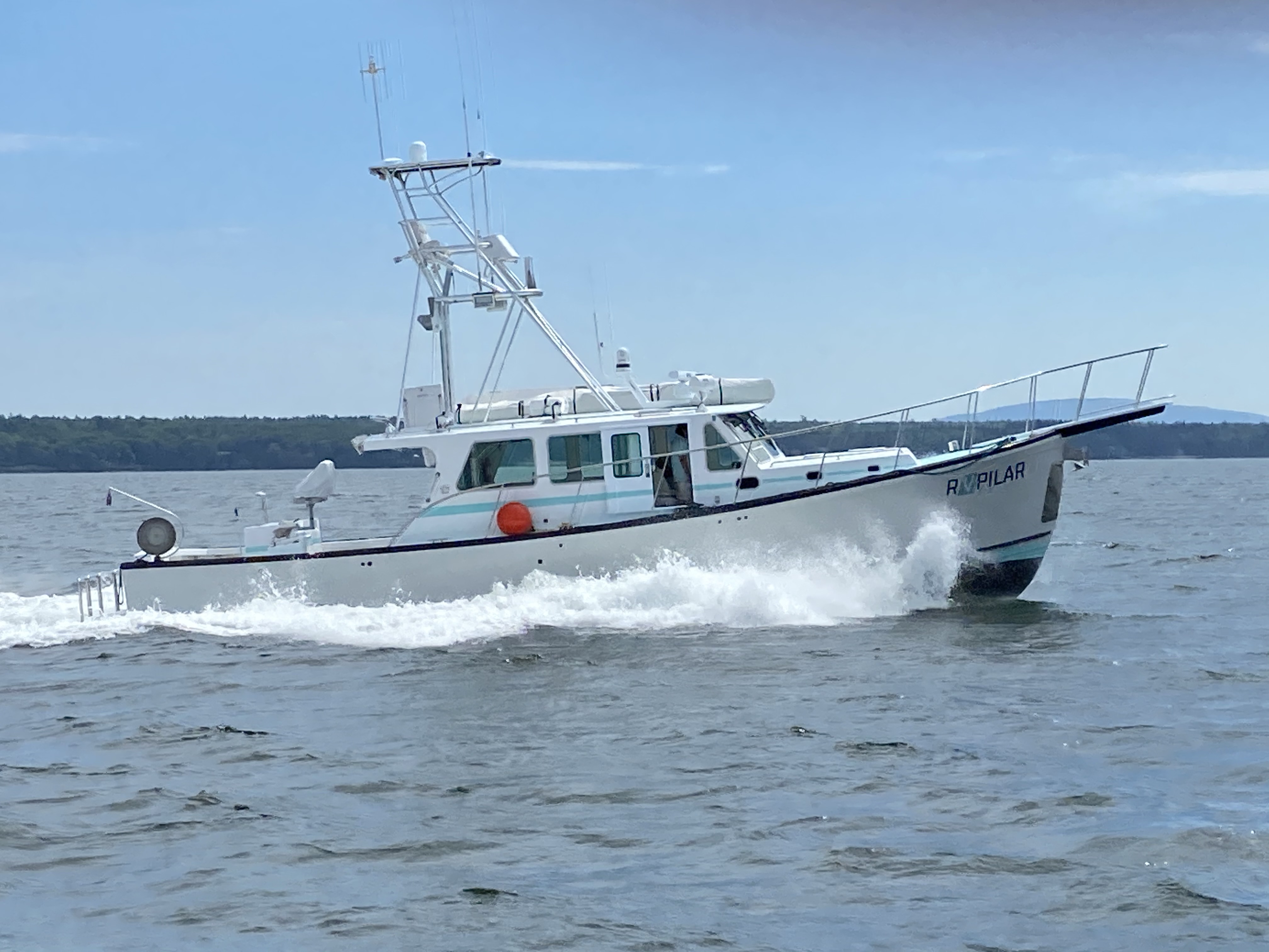 Maine yard sends tuna boat to California; Coast Guard gets a 'make-believe'  lobster boat