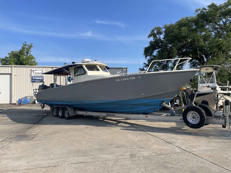 A Florida shipyard builds a classic New England dragger