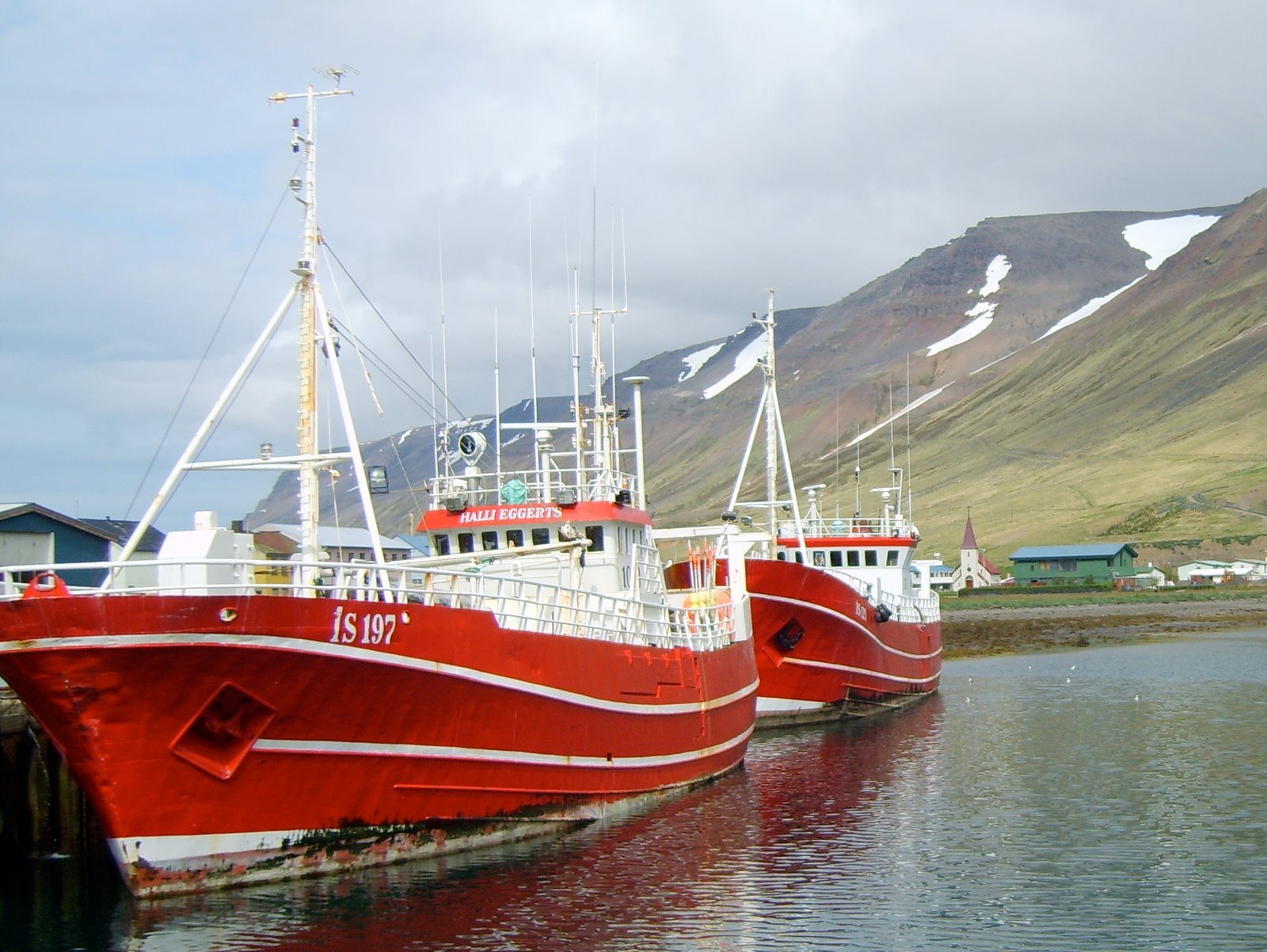 What science says about the sustainability of trawling