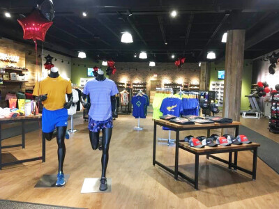 Running & Athletic Clothing - Medved Running & Walking Outfitters