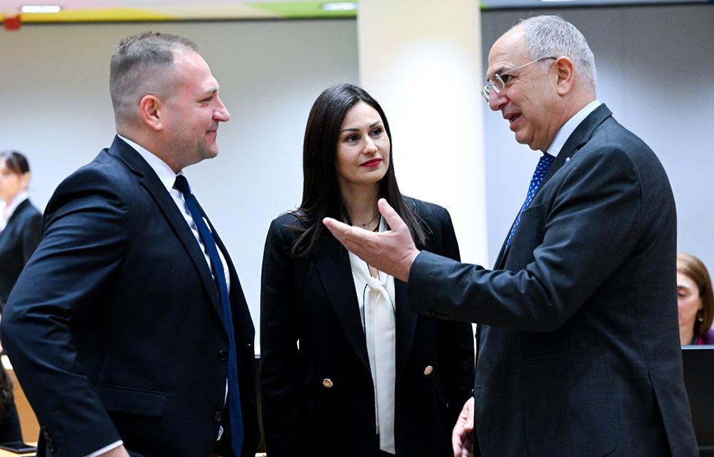 EU officials push to transition fishing fleets away from fossil fuels amid elevated fuel prices