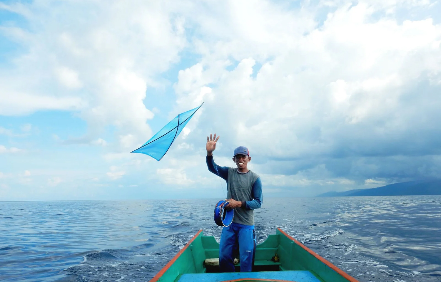 An Indonesian handline fisher