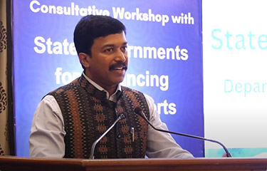 MPEDA Chairman D V Swamy delivering a presentation.