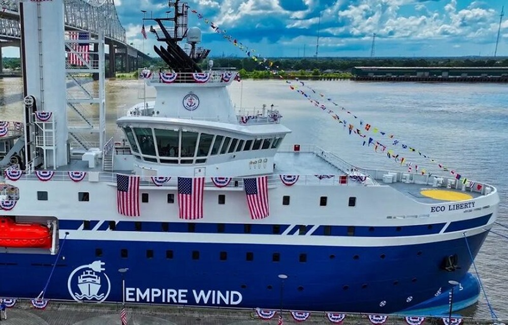 An Empire Wind workboat