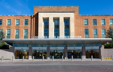 The U.S. government filed a lawsuit on Wednesday, 9 March, against a Washington state seafood processor that it wants to shut down for safety reasons.