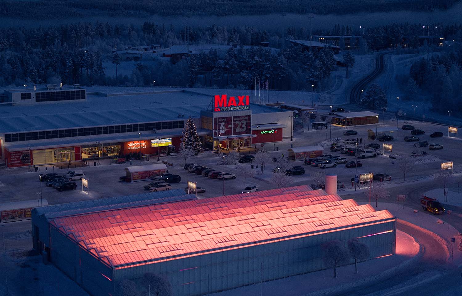 One of Agtira's greenhouses near a Maxi supermarket in Sweden