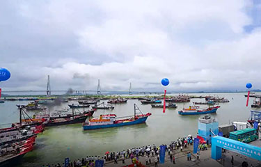 Zhuhai Haikong Ocean Fishing's fleet setting off from Zhuhai port.