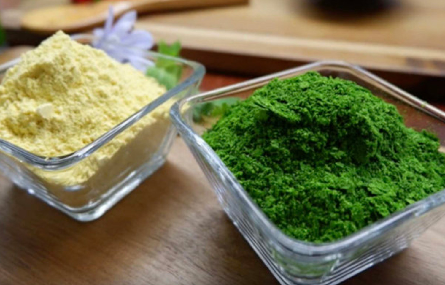 Astaxanthin from microalgae produced by Kuehnle AgroSystems