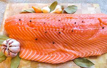 Norwegian salmon with garlic