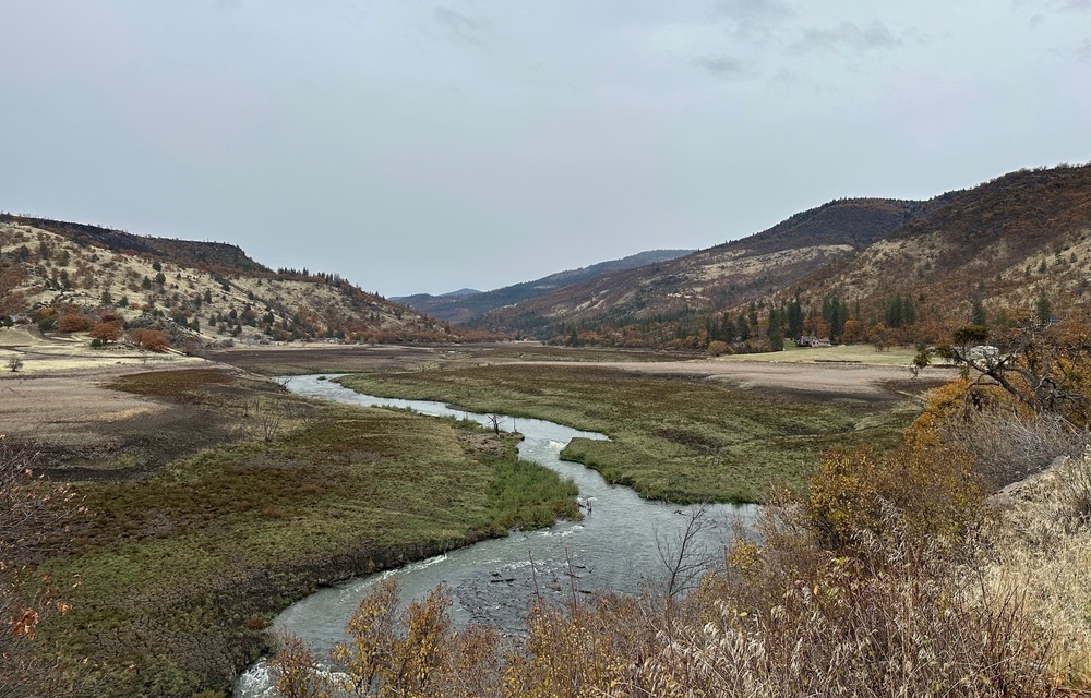 California, Oregon officials welcome return of Chinook salmon to Klamath River following dam removal