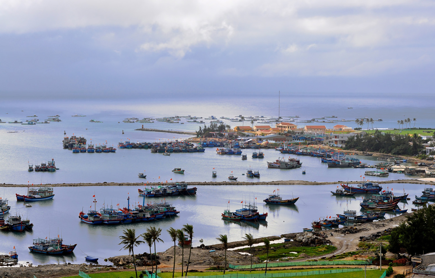 Vietnamese fishing boats off of Ly Son Island