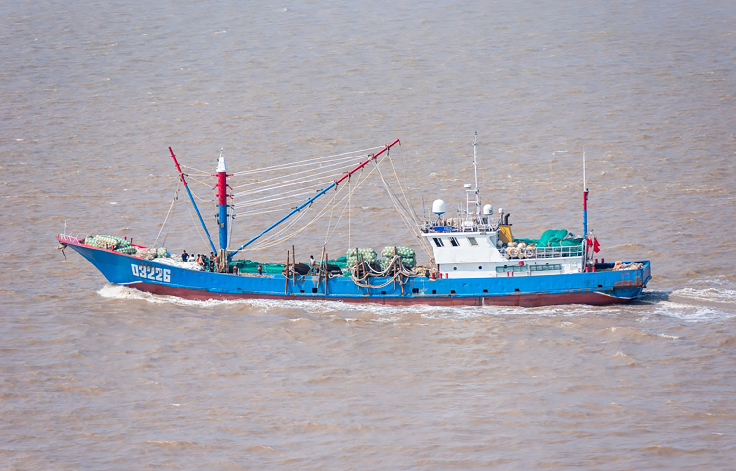 China's need for Filipino workers on distant-water vessels allegedly being exploited by labor agencies