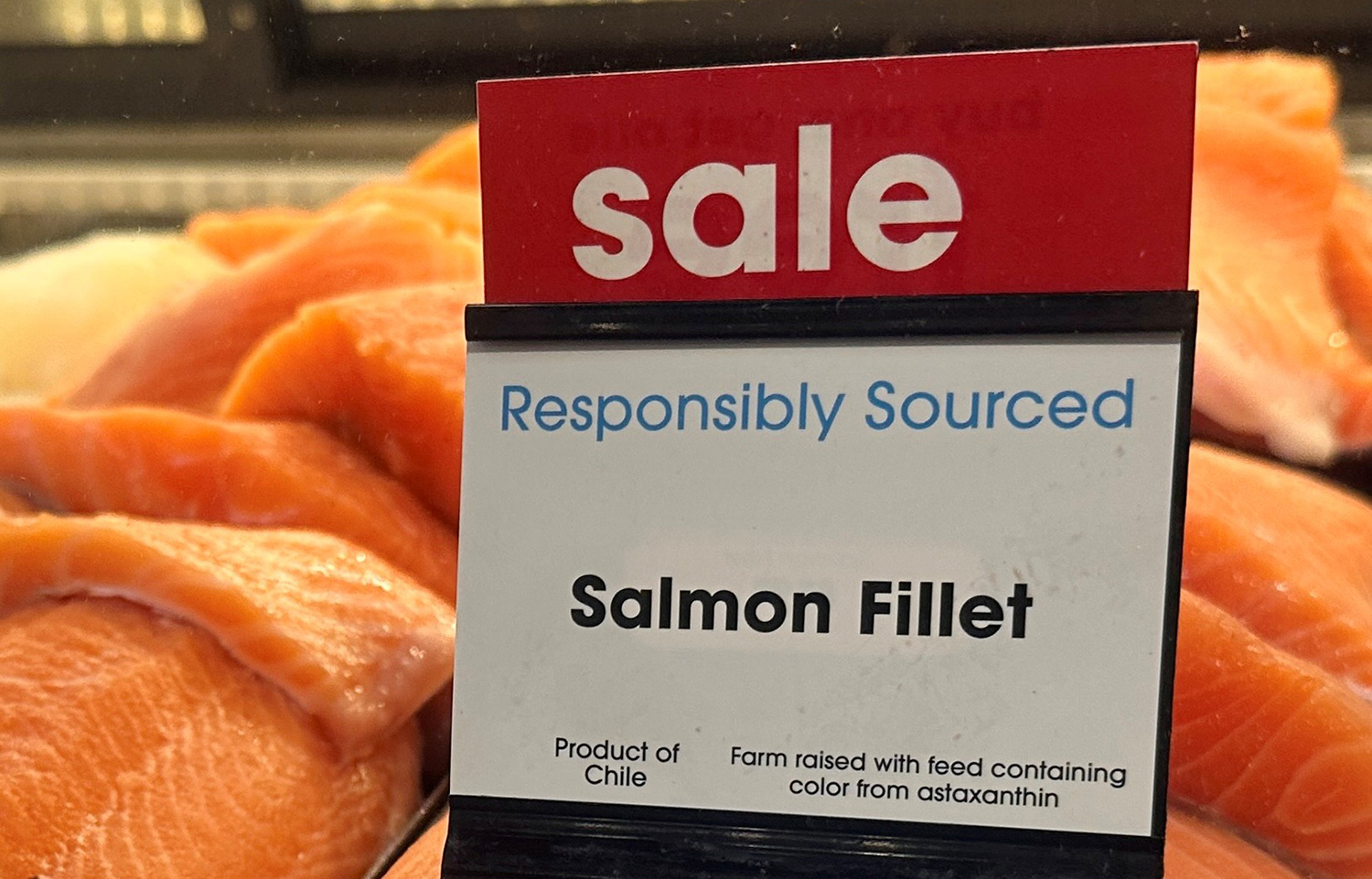 A sale on salmon at Giant Eagle