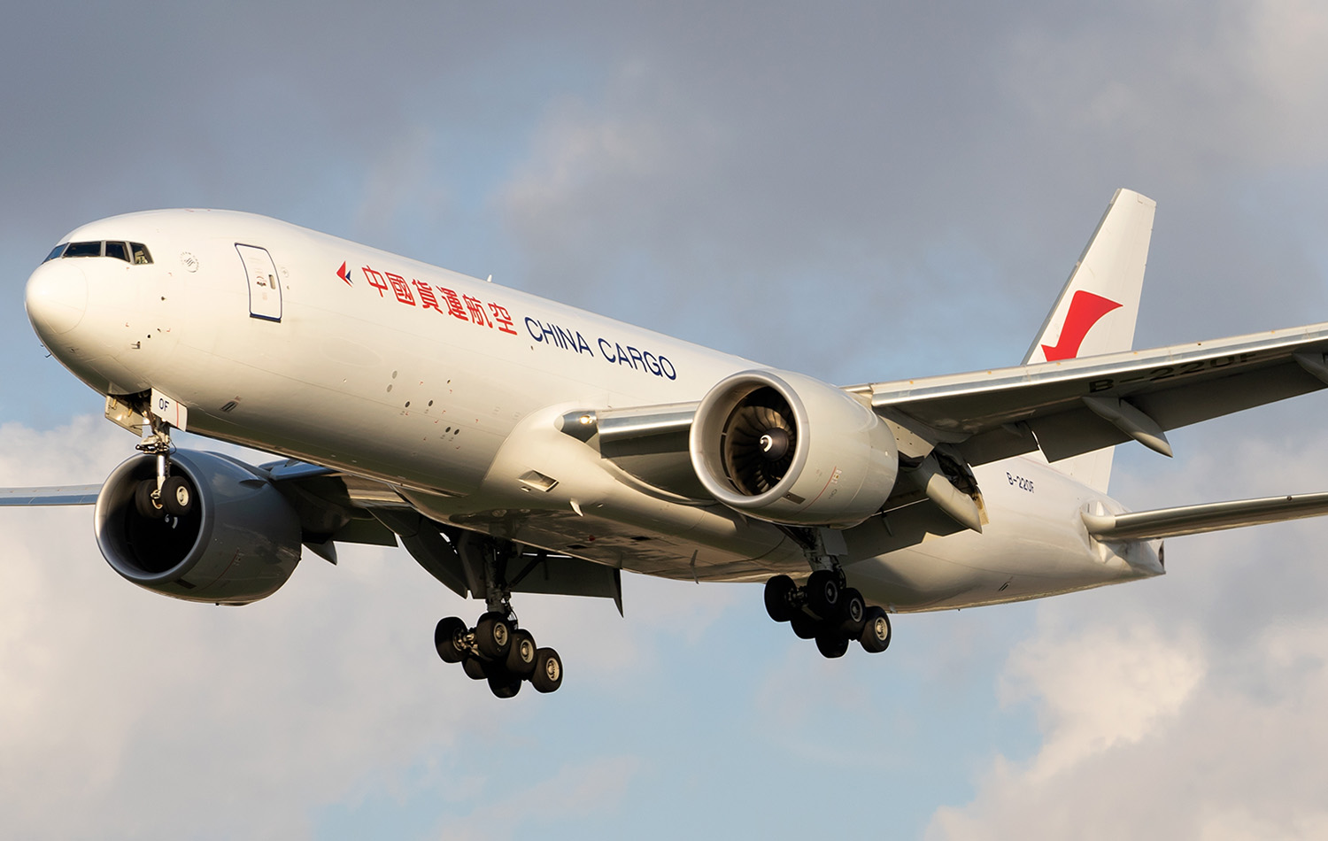 China Eastern Airlines has signed an MOU with South Australia-based seafood brand Ferguson Australia to bring rock lobster and other South Australian seafood to the Chinese market