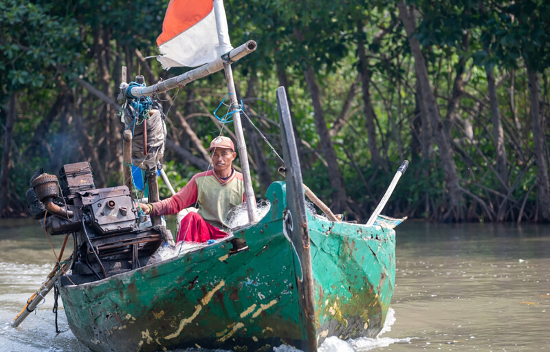 An Indonesian small-scale fisher