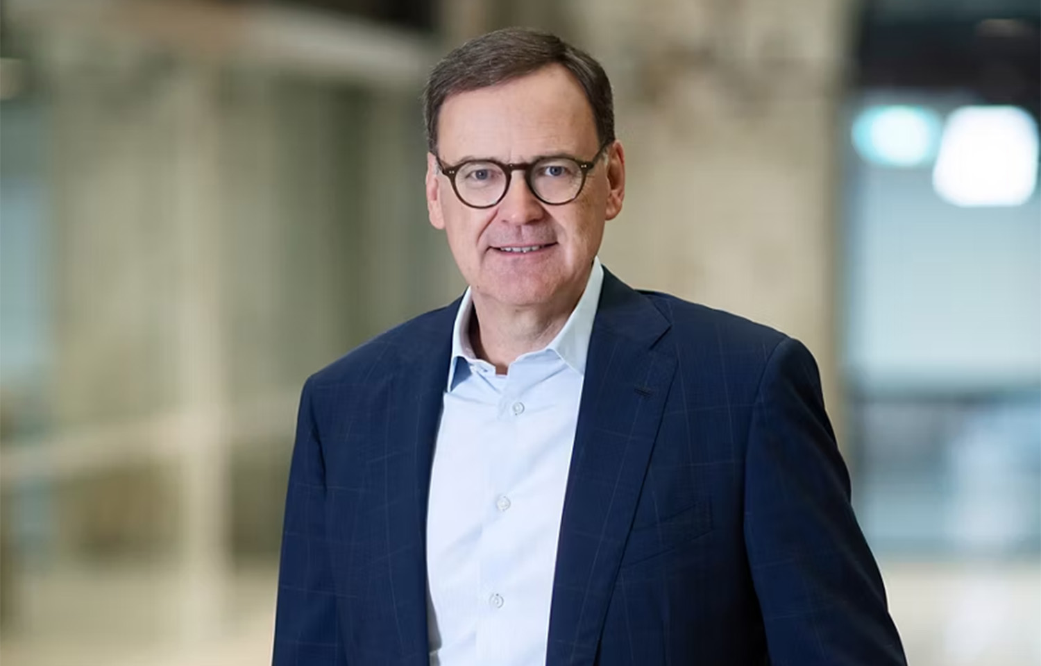 Woolworth shareholders vote down latest push on salmon sourcing