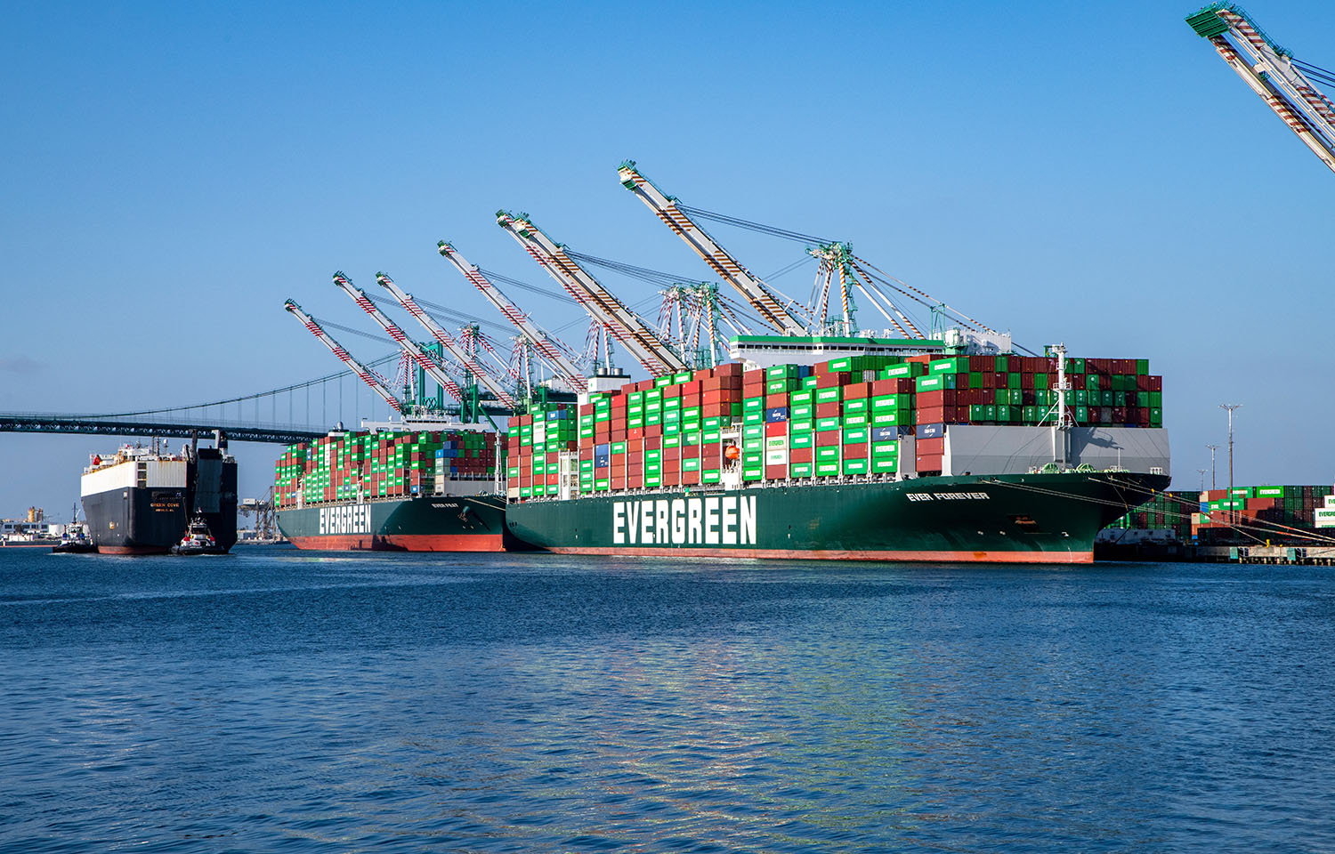 Container ship Evergreen approaching the Port of Los Angeles