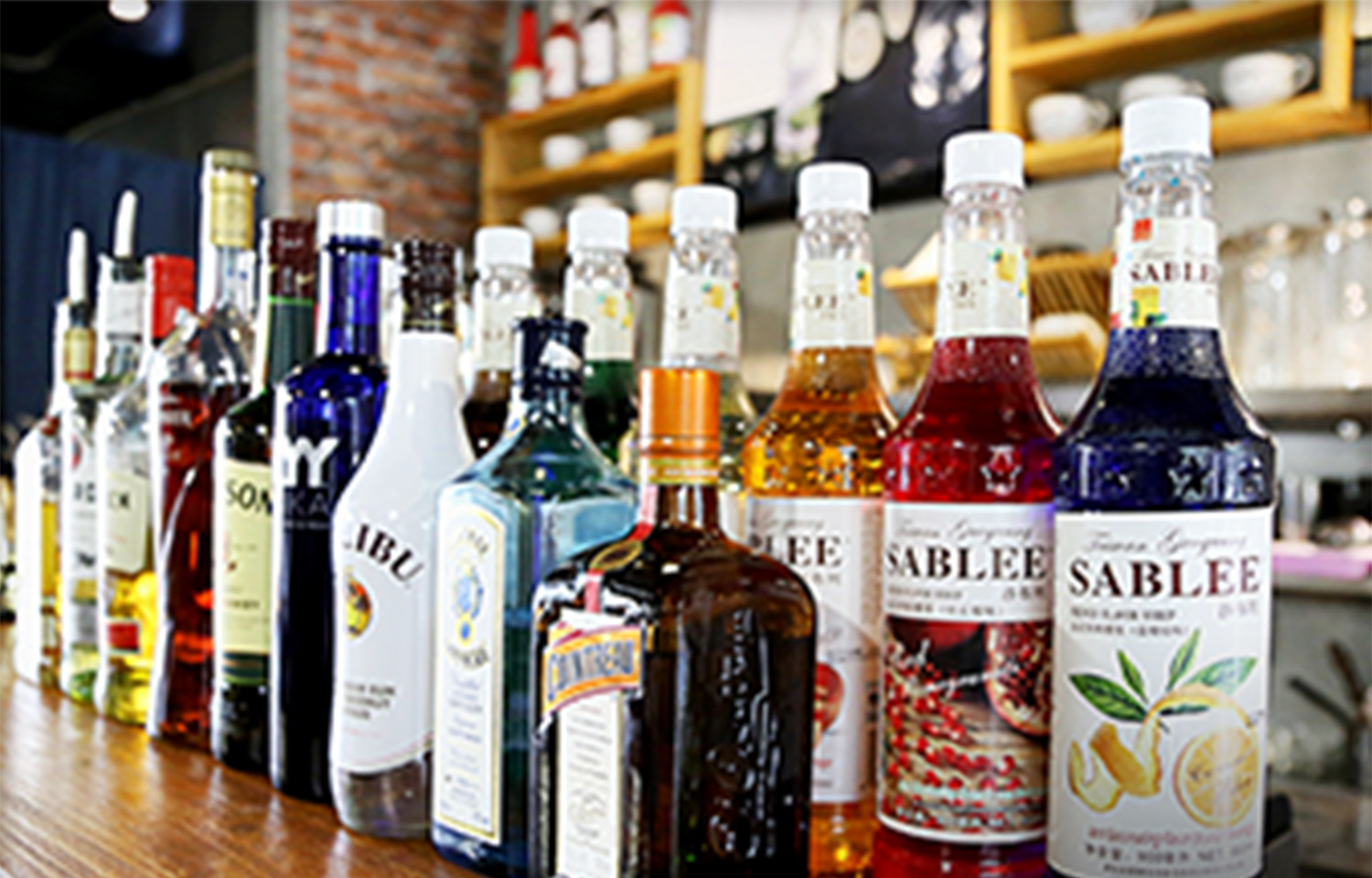 A bar featuring Sablee products