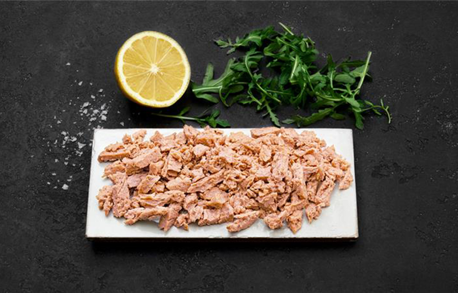 Hailia byproduct with lemon and greens