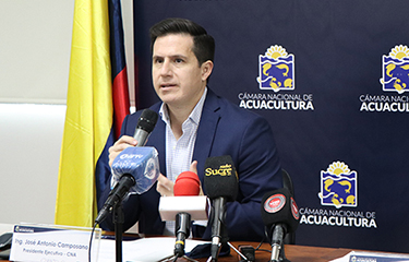 Executive President of Ecuador’s National Chamber of Aquaculture (CNA) José Antonio Camposano speaks at a press conference.