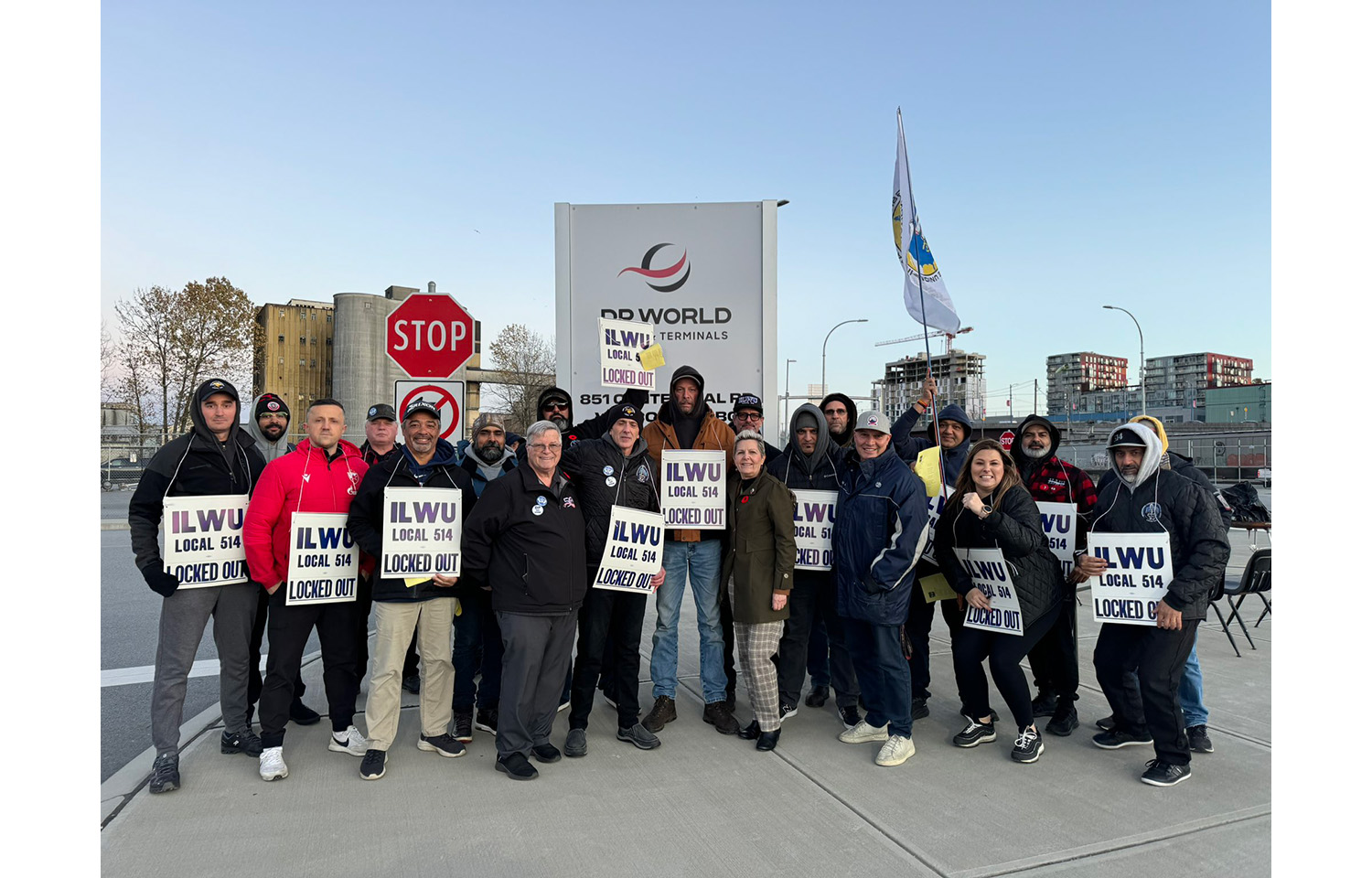 ILWU workers demonstrating