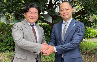 Seafood Legacy CEO Wakao Hanaoka and ASC General Manager for Japan Koji Yamamoto.