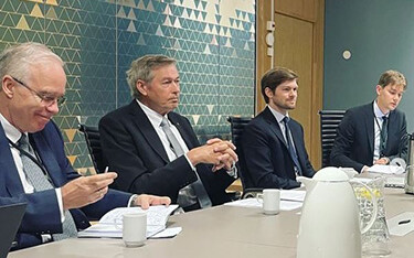 Norwegian Ministry of Trade, Industry, and Fisheries State Secretary Vidar Ulriksen (second from left).