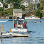 A Maine lobster boat leaves the dock.