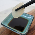 Fermentation-based seafood analog company Aqua Cultured Foods has closed a successful pre-seed funding round.