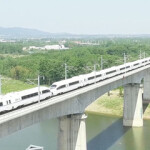 The economies of China and Thailand look set to become more integrated with the completion of the first of two stages of a USD 12 billion (EUR 11.7 billion) high-speed rail link connecting the two countries.