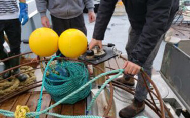 An EdgeTech ropeless trap recovery system.