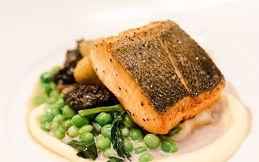 Norwegian salmon cooked with peas