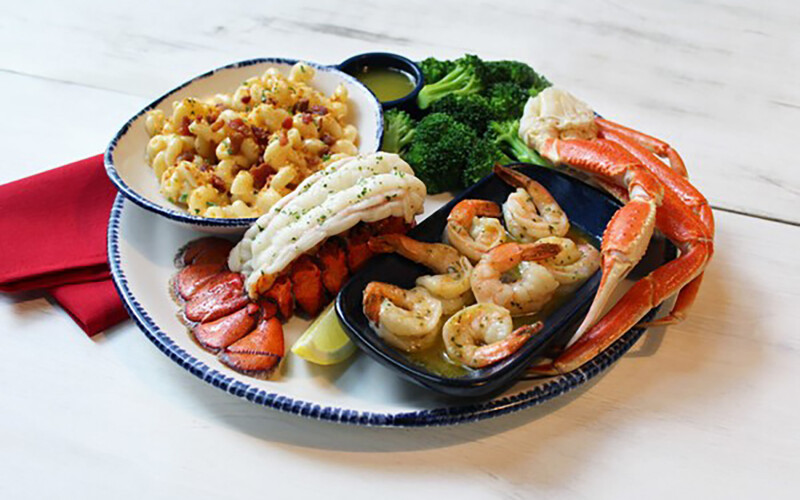 Flavor Flav's new Faves Signature Meal at Red Lobster