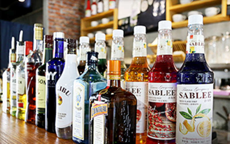 A bar featuring Sablee products