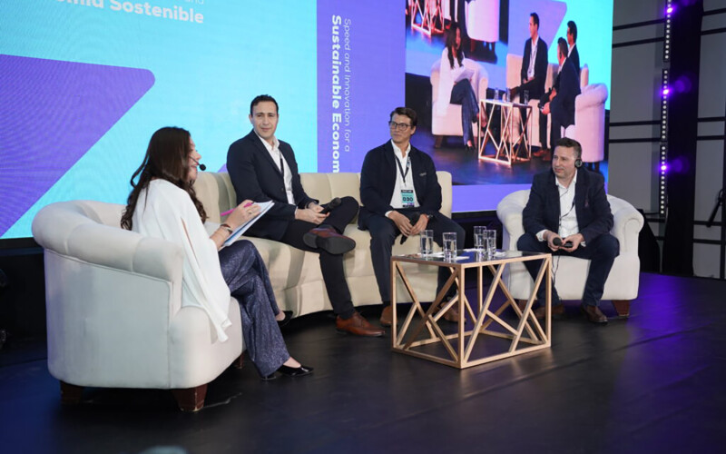 Skretting, Cofimar, and MSD Animal Health representatives at the “New paths toward sustainability: How DNA traceability and alternative ingredients are shaping the future of shrimp farming" panel at the 2024 AquaExpo