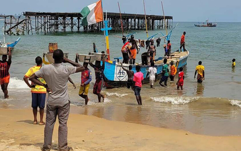 Cote d’Ivoire fishers hauling in their catch