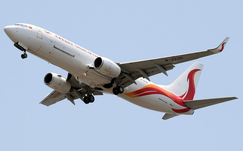 A Tianjin Air cargo plane in flight