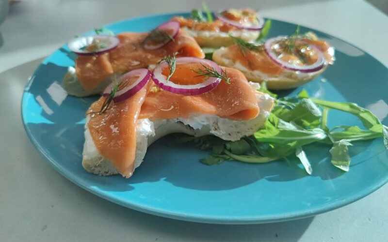 AlgaeCore's SimpliiGood produces a spirulina-based smoked-salmon analog