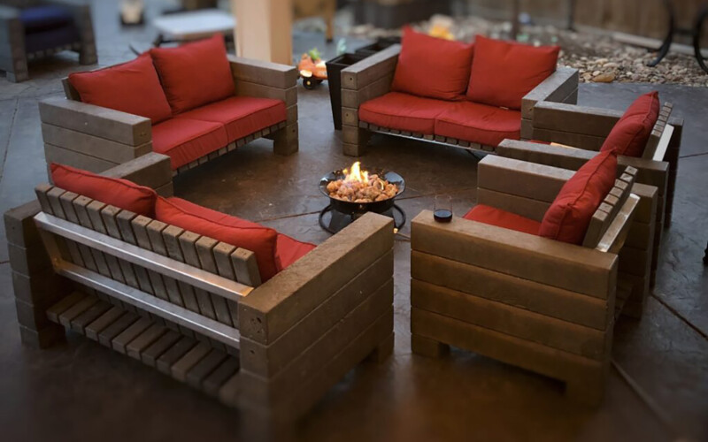Ocean Legacy's Legacy Plastic patio set