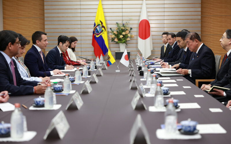 Ecuadorian and Japanese officials fleshing out the details of their joint MoU